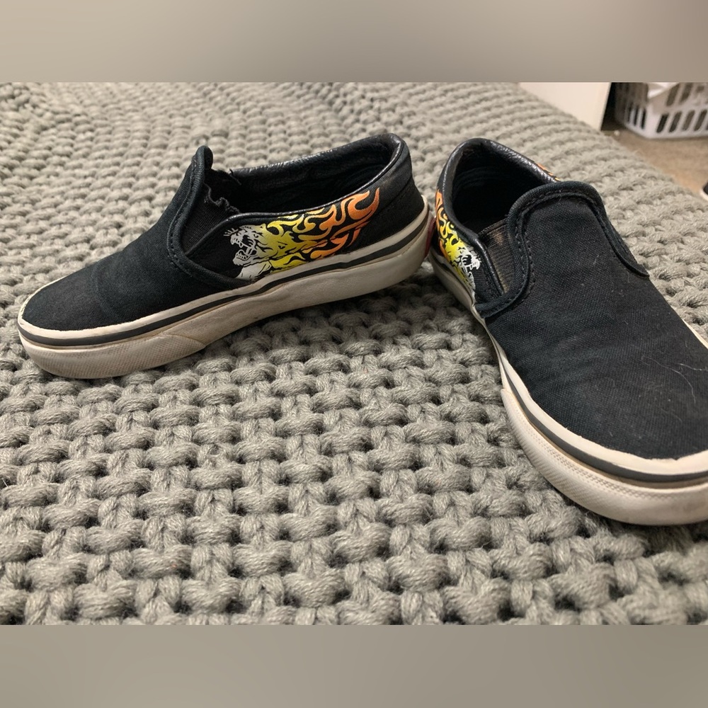 Vans slip on little kids shoes